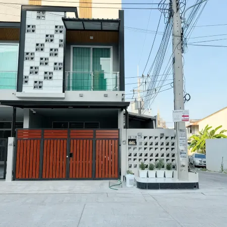 Tiwa Thungsao Hatyai