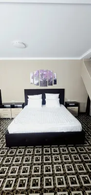 Hotel Repin - Losmen