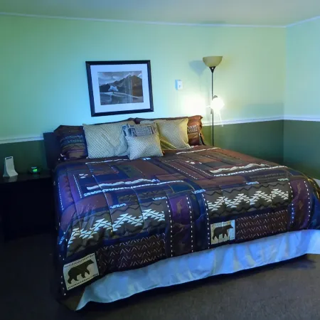 Country Motor Inn