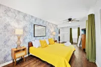 Cozy 3BR Getaway  Pets OK + Fenced Yard - Wifi