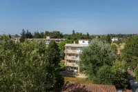 Kyma Stay - Beachfront Apartments