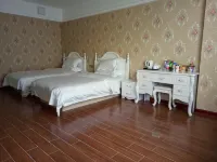 Wojiarunda Fashion Hotel - Parkplatz