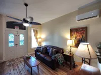 Fully Furnished 1 Bedroom Flat in Historic Downtown New Market - 2-stjärniga