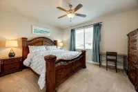 Prime Location Near Shops & Dining, 4 Mins to Downtown, 1 hr to Sequoia Nat’l Pk