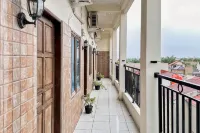 RedDoorz at Golden Cempaka Medan - Homestays