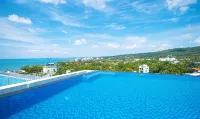 Night Sea Hotel - Pools