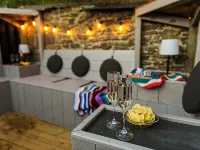 Bliss @ Pickwell Manor - amazing apartment in this manor house with hot tub クロイドのホテル