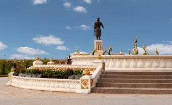 Ibis Vientiane Nam Phu