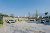 Miyi Anya Hotel - parking