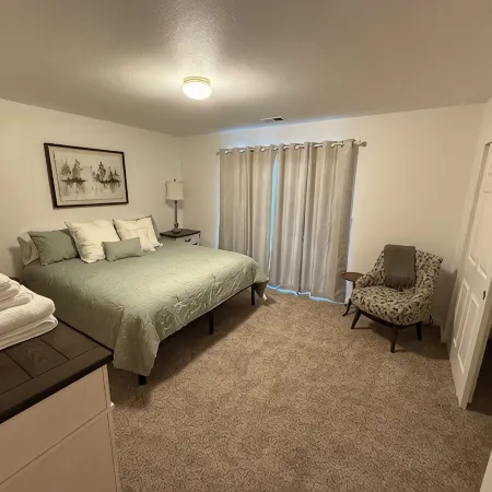 Charming 3-bedroom house with AC, WiFi in fantastic Susanville