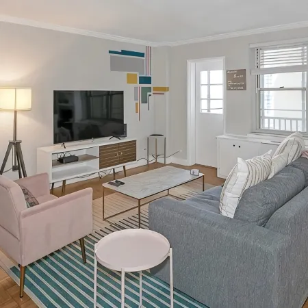 21st Floor Cozy Condo at the Center of DT ATL