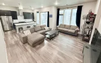 Modern Townhome w/ Rooftop Patio in RiNo/ Five Points, Denver - Bungalows