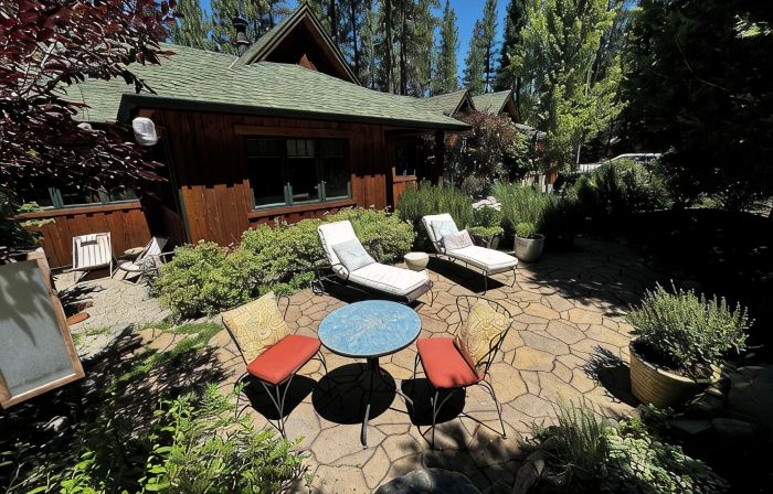 Walk to Downtown Graeagle, Mill Pond & Pickleball from the Graeagle Tree House