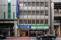Rich & Free Hotel Kaifeng Hotels in Taipei