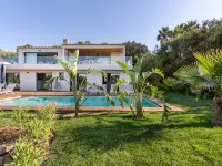 Villa la Madrague - Sea View - 2 mn from the beach Hotels in Giens