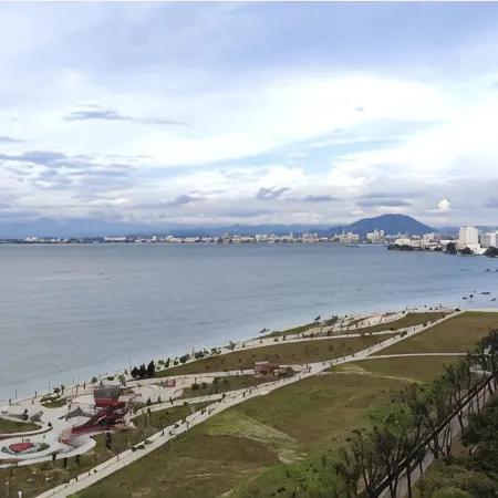270° Seaview, Rumahku Gurney