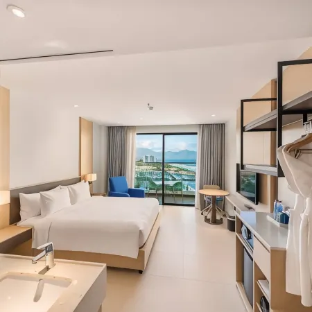 Sun SeaView Cam Ranh Resort