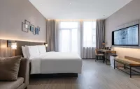 Homeinn Plus Hotel (Zhenjiang Railway Station Wanda Plaza)