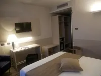 First Hotel Malpensa - parking
