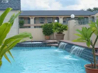 Best Western Deer Park Inn  Suites - Pools