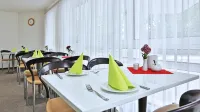 Appartis - Hotel am Stadtpark - breakfast