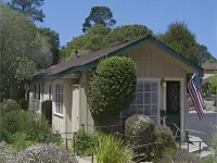 Sea Breeze Inn - Pacific Grove Hotels near Point Pinos Lighthouse