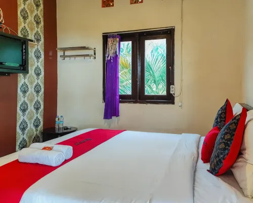RedDoorz @ Pacet Mojokerto Hotels in Pacet