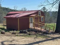 Fox Pen CabinsCabin #2Not friendly for street bikes…Pet-Friendly - Chalets