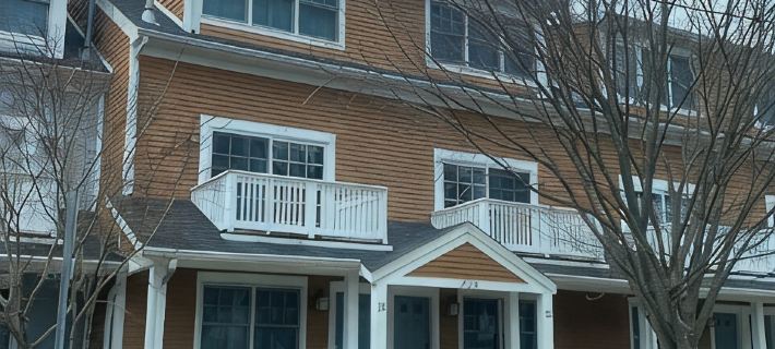 3-bedroom 3.5 bath condo in enchanting Saugatuck with AC, WiFi. Relax and unwind Hotels in Saugatuck
