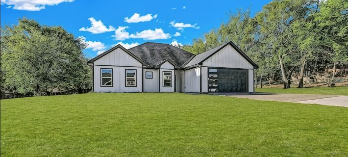 Hot Tub Paradise: Fire Pit - BBQ - Family/Couples Hotels in Grayson County