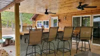 Three Bear Hideaway - Spacious 2 bed + Loft cabin in relaxing, convenient spot! - 샬레 호텔