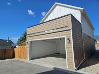 New 3BR w/ Garage, 1 Mile from Downtown Hotels in Hamilton