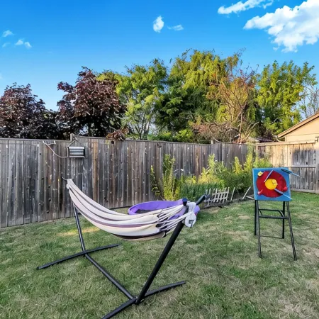 Niagara Retreat|HotTub|Sauna|Games|15 Min to Falls