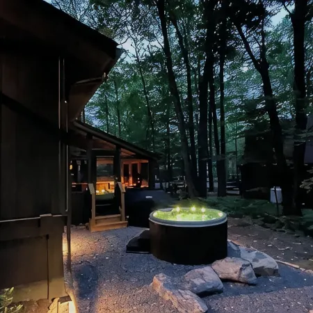 Saturdays Cabin, Hot Tub, Hammock, Gas Firepit