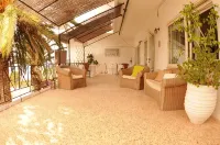 Akrotiri Hotel - 2-Star