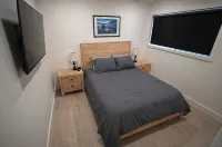 Modern Forest Chalet • Near Tippy Dam, Big-M & Caberfae • Starlink WiFi