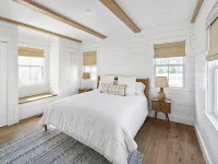 Edgartown Village Home w/ Pool. 4bdrm / 3.5bth - Pools
