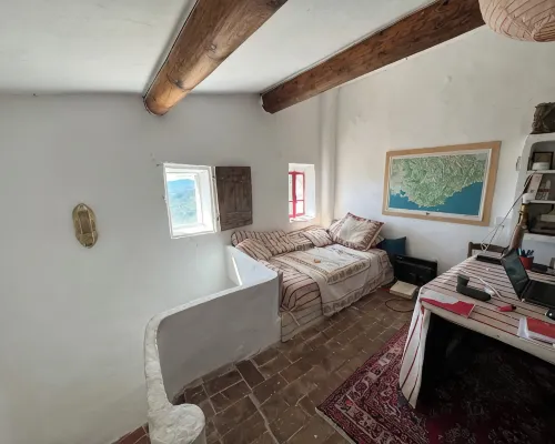A typical sheepfold between Ventoux and Luberon リュストルのホテル