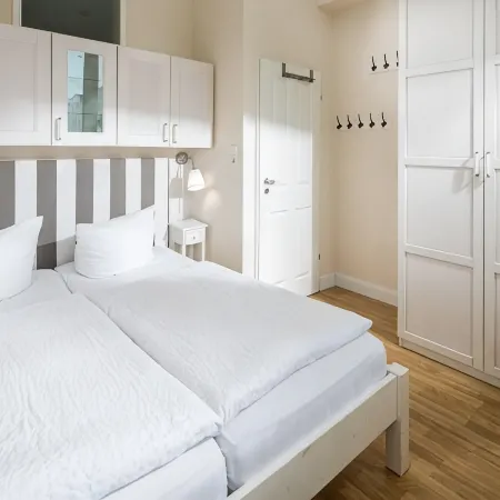 Cozy Vacation Apartment Kaiserhof 002, Directly on the Beach