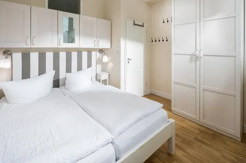 Cozy Vacation Apartment Kaiserhof 002, Directly on the Beach