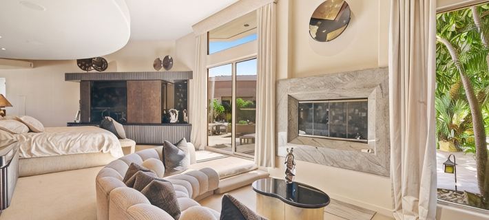SWIM UP POOL BAR/SPA, POOL TABLE,6 EN SUITES, PING PONG, PUTTING GREEN 227370 Hotels in La Quinta