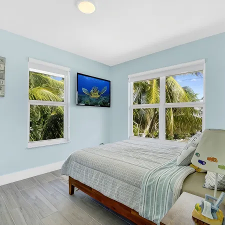Waterfront House in the heart of Cudjoe Key.