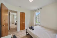 Welcome to Momo's Place. Charming 3 Bedroom, 1Bathroom with Modern Upgrades - ブティック