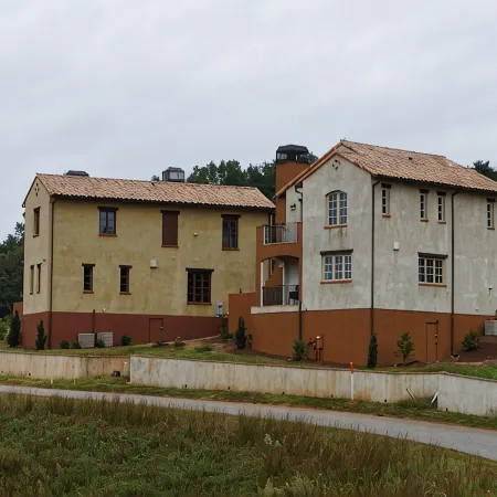 Villa del Sole, a Luxurious Tuscan Inspired Villa in Montaluce, License #4783 Отели в г. Лампкин