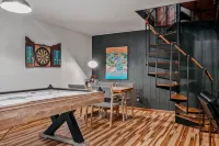 Sleep 12 @ Bellaire Chalet in Schuss Village @ Shanty Creek Resort & Deck - Alphydda