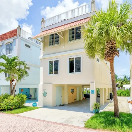 Florida Keys, Private Wellness Enjoyment with Private Hot Tub and Plunge Pool