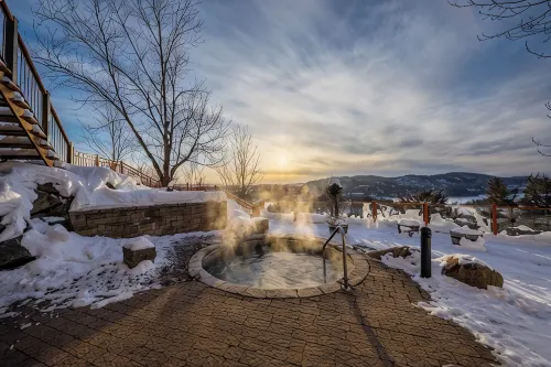 Ski in / Ski Out, Spa, Fireplace, Parking, View - Bathtub