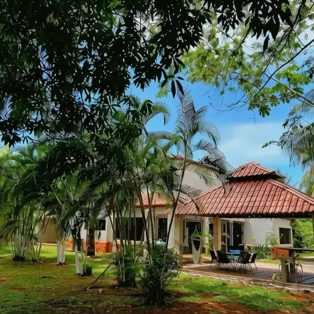 Welcome to PanaSea! Beautiful 3BR home-Esterillos: Private pool & close to beach