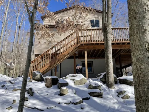 Winter and Holidays at the Hideout! Skiing, Hot Tub and Fireplace…