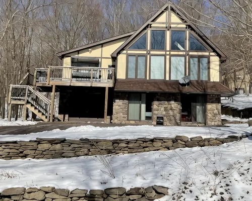 Home in amenity filled Hideout community with hot tub, fire pit, theater room! Hotels in Lake Ariel